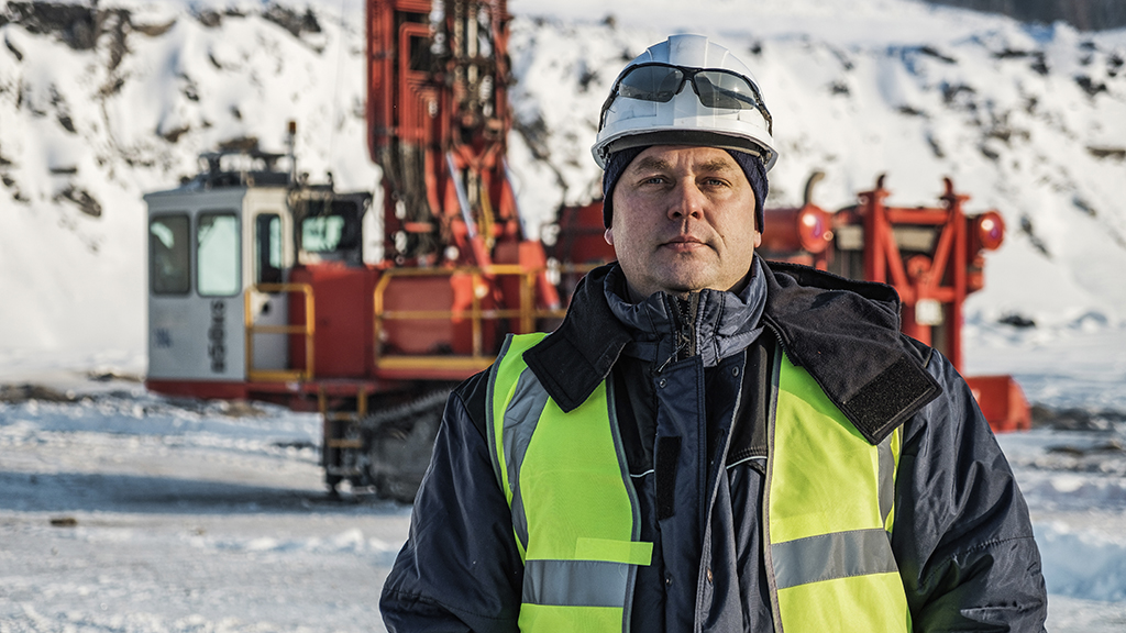 Alexey Gorlov, Altayvzryvservis’s deputy general director of production, knows what it takes to mine under Siberian conditions.